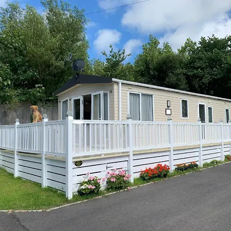 Mollys Retreat Pet Friendly Three Bed Caravan With Small Garden Newquay Bay Resort Quieter Area Of Park Exterior foto