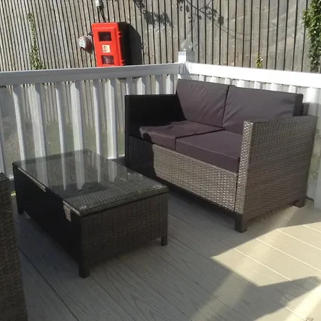 Mollys Retreat Pet Friendly Three Bed Caravan With Small Garden Newquay Bay Resort Quieter Area Of Park Exterior foto