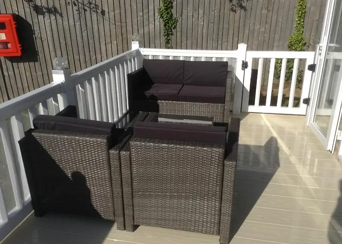 Mollys Retreat Pet Friendly Three Bed Caravan With Small Garden Newquay Bay Resort Quieter Area Of Park