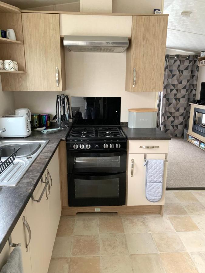 Mollys Retreat Pet Friendly Three Bed Caravan With Small Garden Newquay Bay Quieter Area Of Park Ferienhaus *