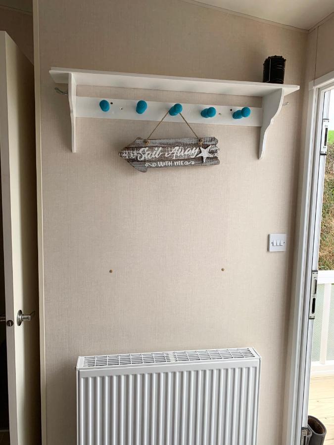 Mollys Retreat Pet Friendly Three Bed Caravan With Small Garden Newquay Bay Quieter Area Of Park * New Quay